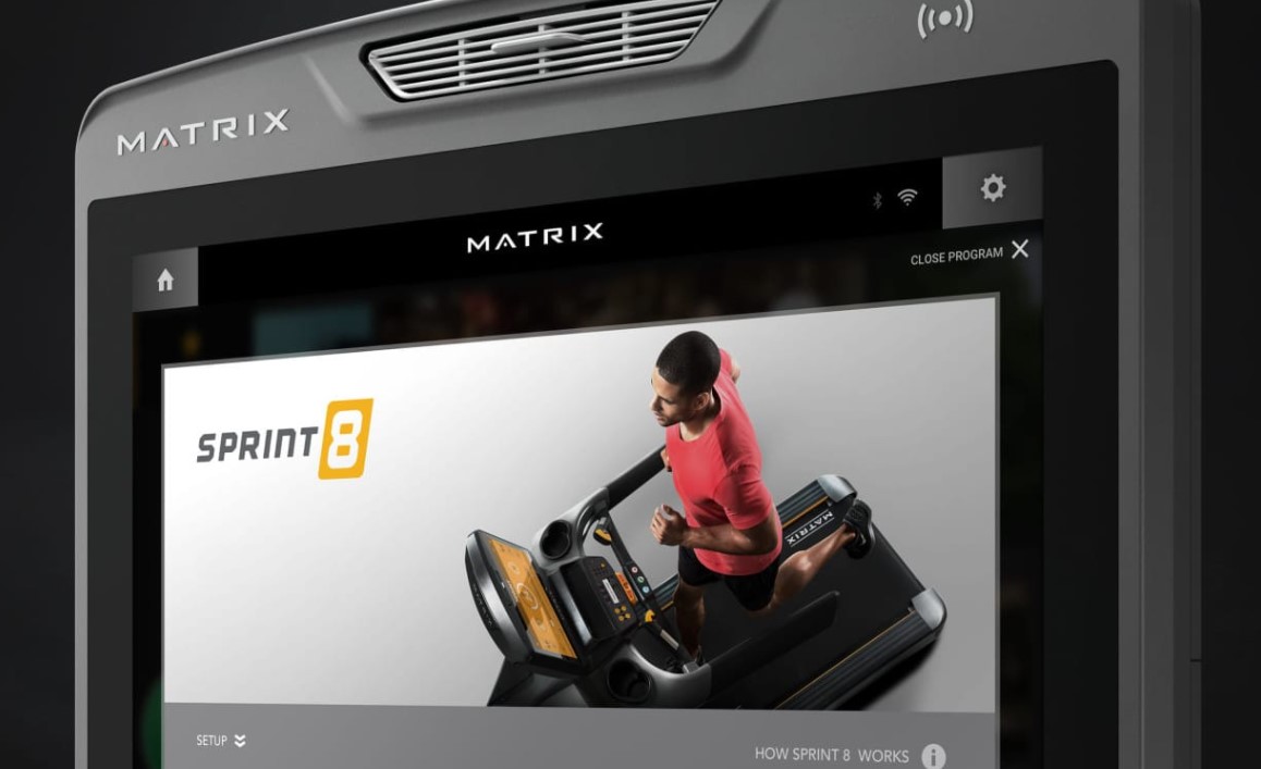 Горизонтальный велотренажер MATRIX Lifestyle с консолью Touch Base